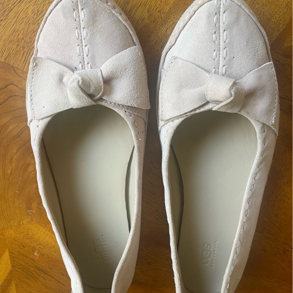 UGG Australia Womens Shoes ballet flats Beige Suede Bow Slip-on Size 8